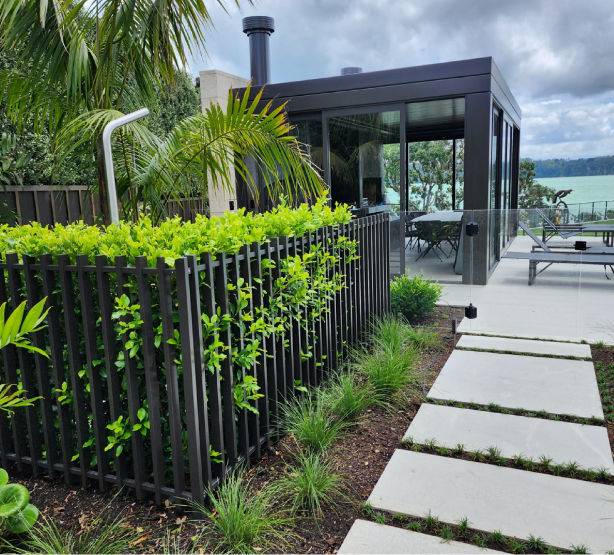 Finrail Pool fence + glass gate