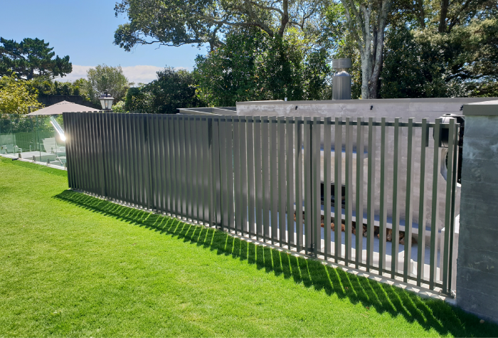 30-70 Vertical Batten Pool Fence